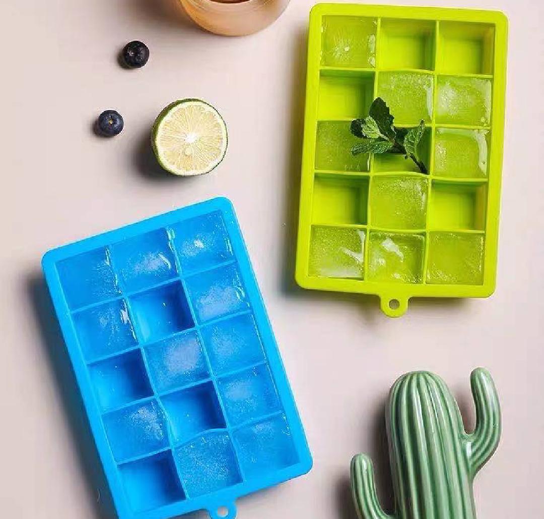 15-Cell Silicone Ice Cube Tray with Lid – Big Size Ice Cube Maker Mold for Quick Freeze