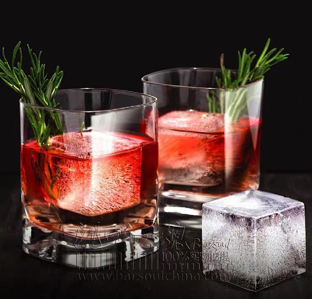 15-Cell Silicone Ice Cube Tray with Lid – Big Size Ice Cube Maker Mold for Quick Freeze